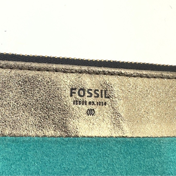 Fossil Leather Striped Wristlet Pouchette Wallet Bag Metallic Zip Pouch Clutch - Picture 2 of 8